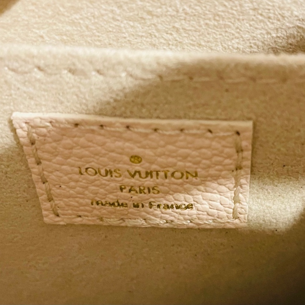 SOLD Louis Vuitton le petit sac plat - Picture 7 of 11